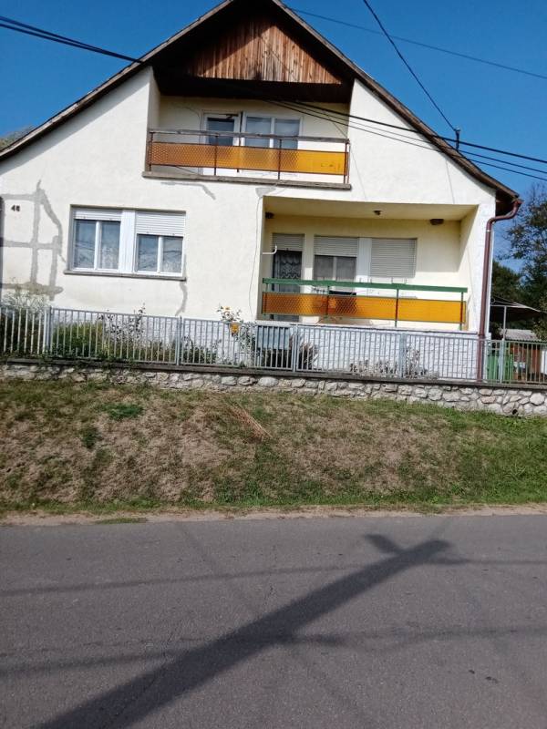 eladó családi ház, Bükkszentmárton