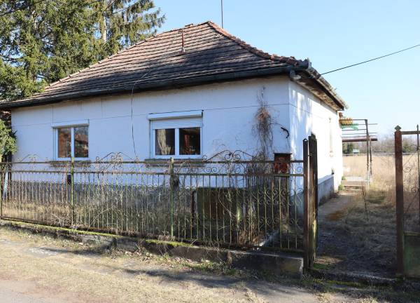eladó családi ház, Ipolyvece