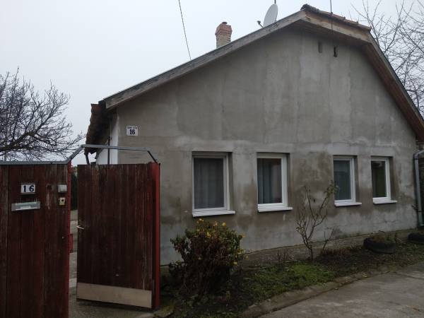 eladó családi ház, Kalocsa