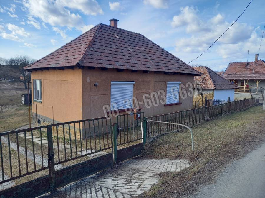 eladó családi ház, Szécsénke