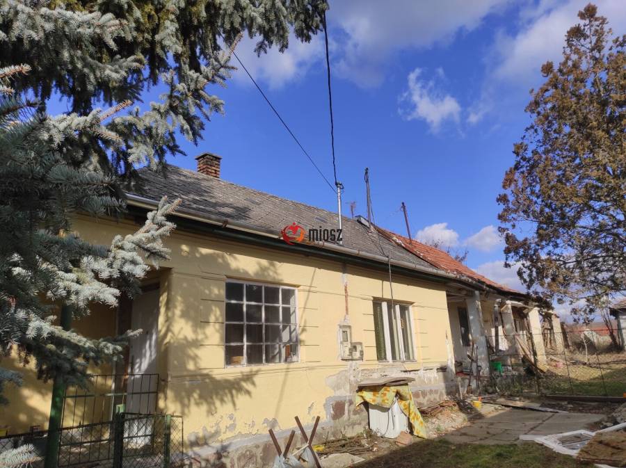 eladó családi ház, Vécs