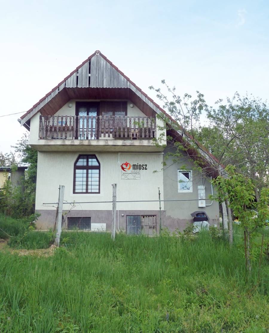 eladó családi ház, Veszprém