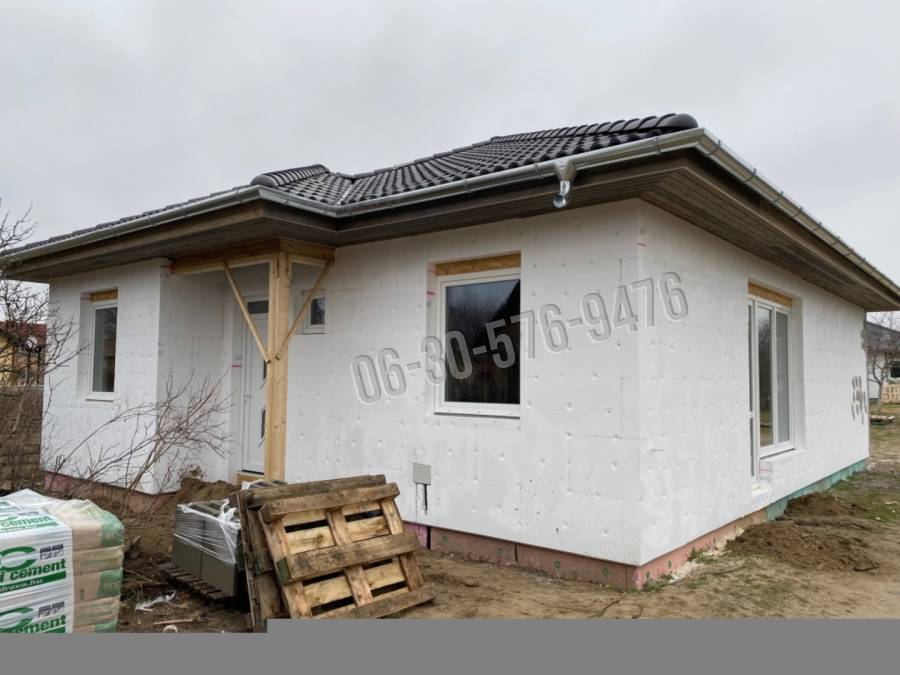eladó újépítésű családi ház, Helvécia