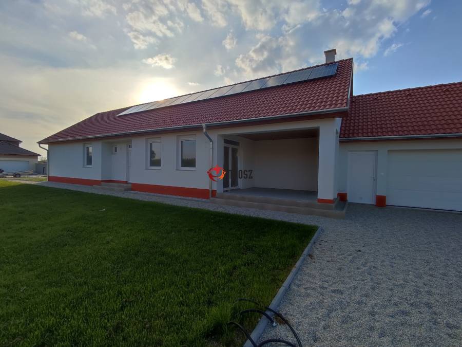 eladó újépítésű családi ház, Veszkény
