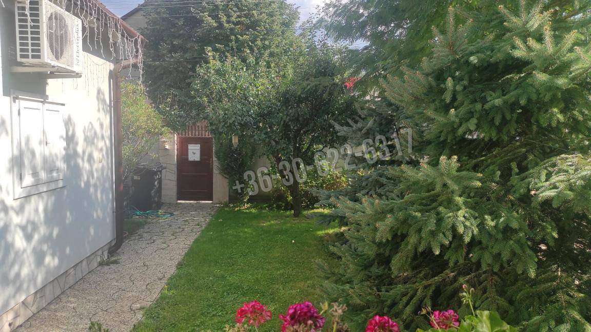 Elad csaldi hz Komrom-Esztergom Krnye