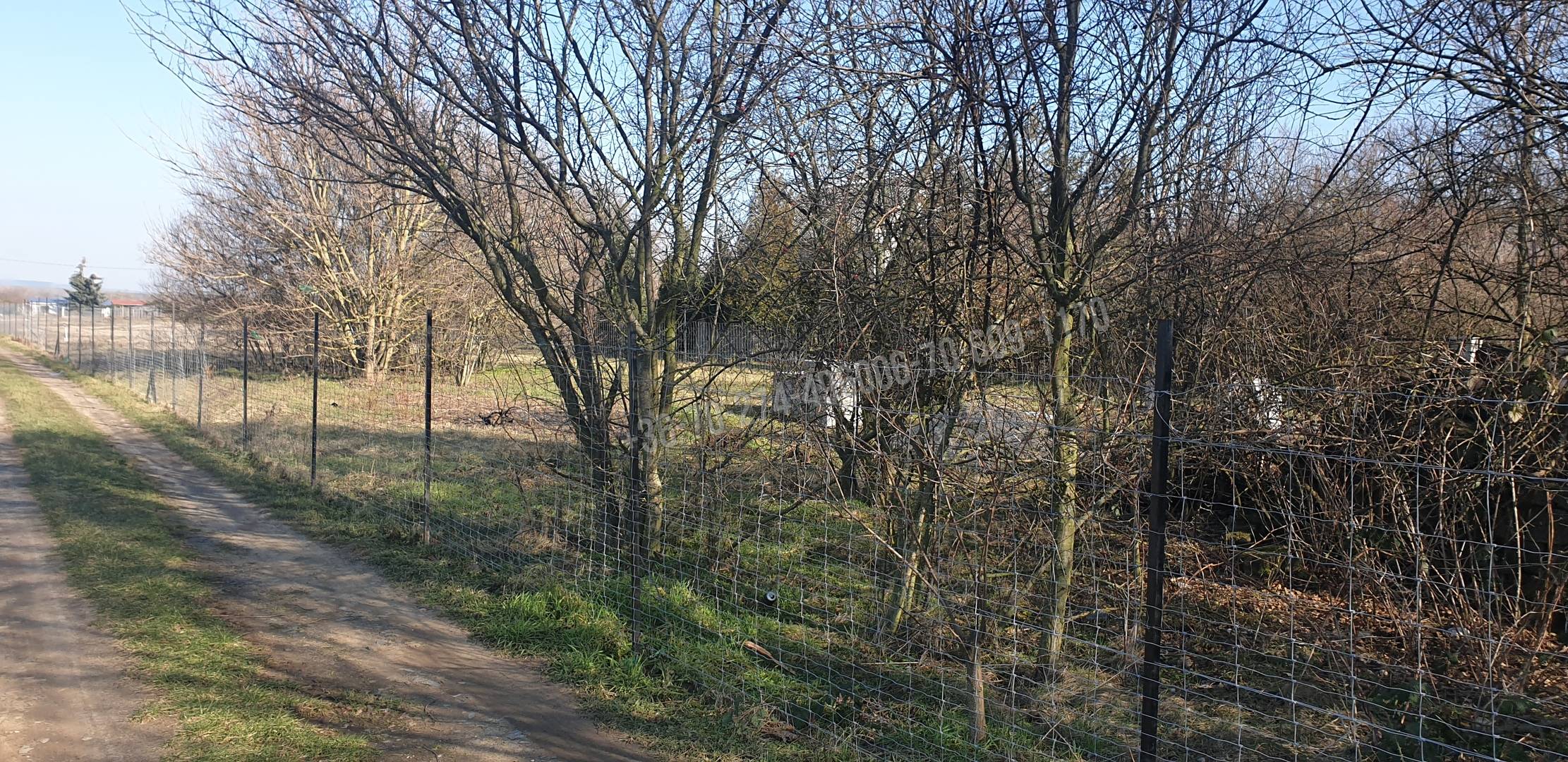 Eladó építési telek /lakó/ Pest Vác