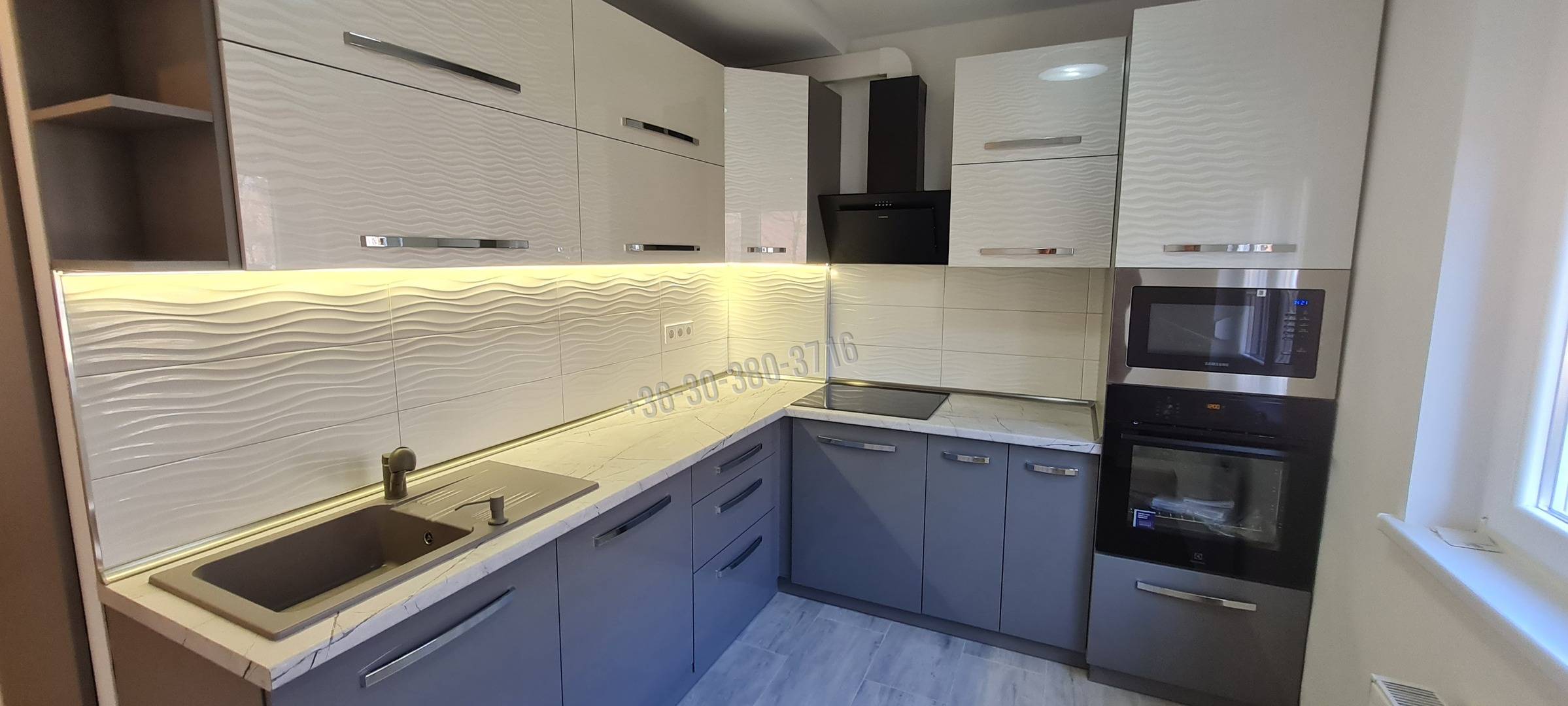 Elad - Lakingatlan - panel laks
